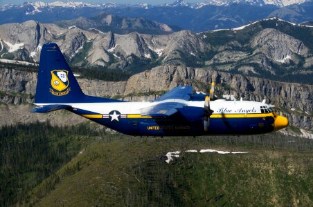 Navy flight demonstration squadron c-130 hercules
