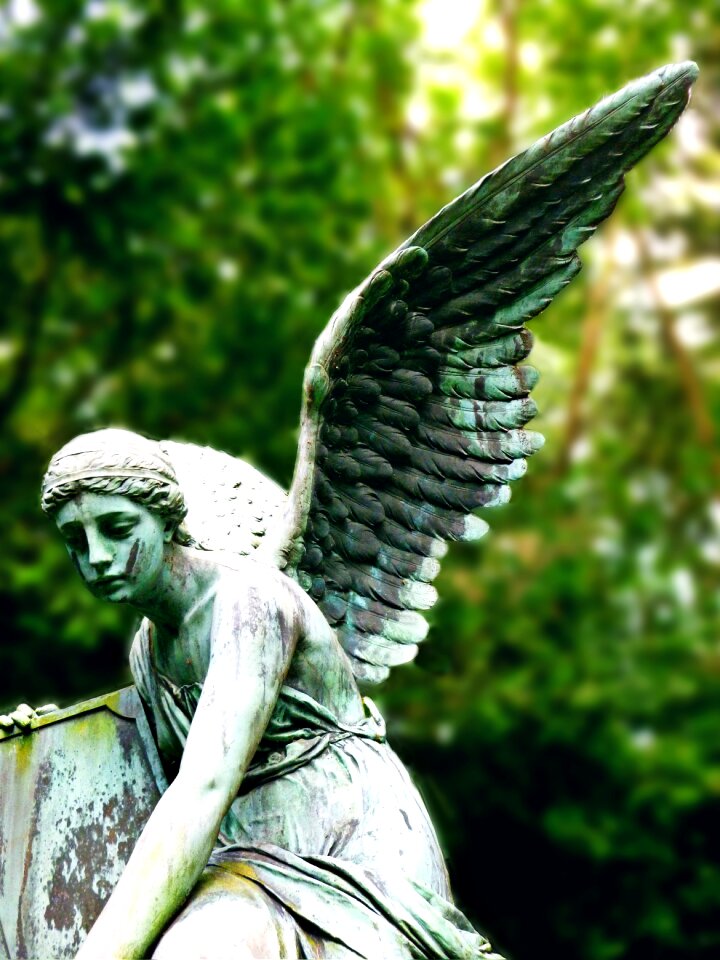 Figure cemetery faith