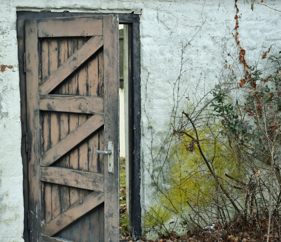Old building wall masonry ailing