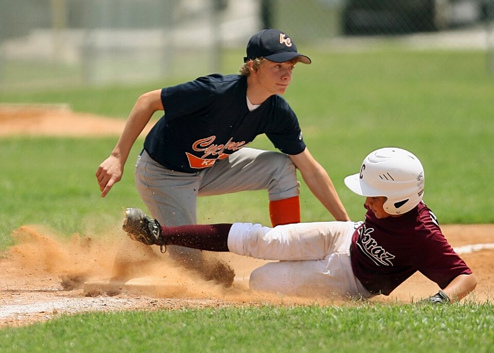 Sliding second base slide