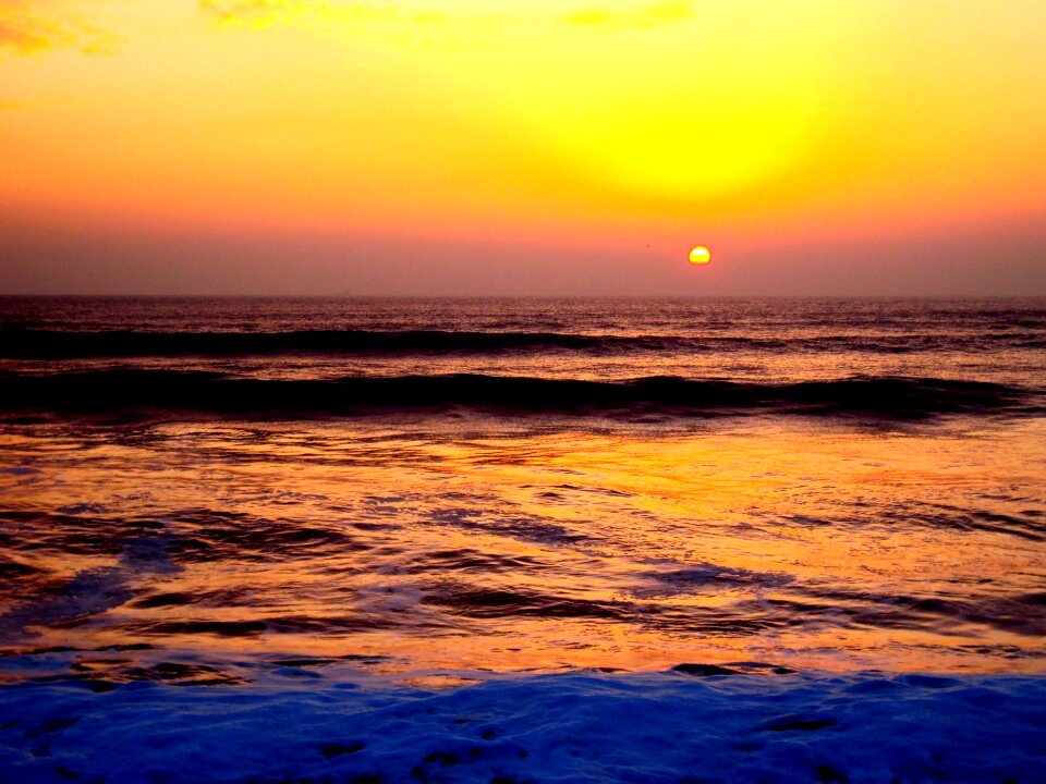 Water waves coastline photo