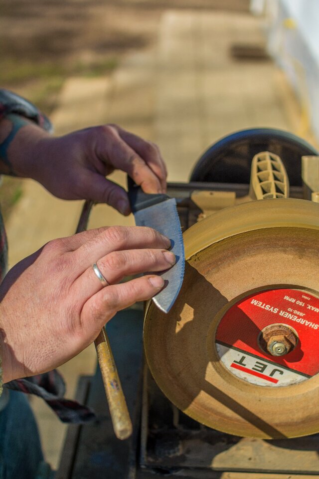 Sharpener blade sharpen