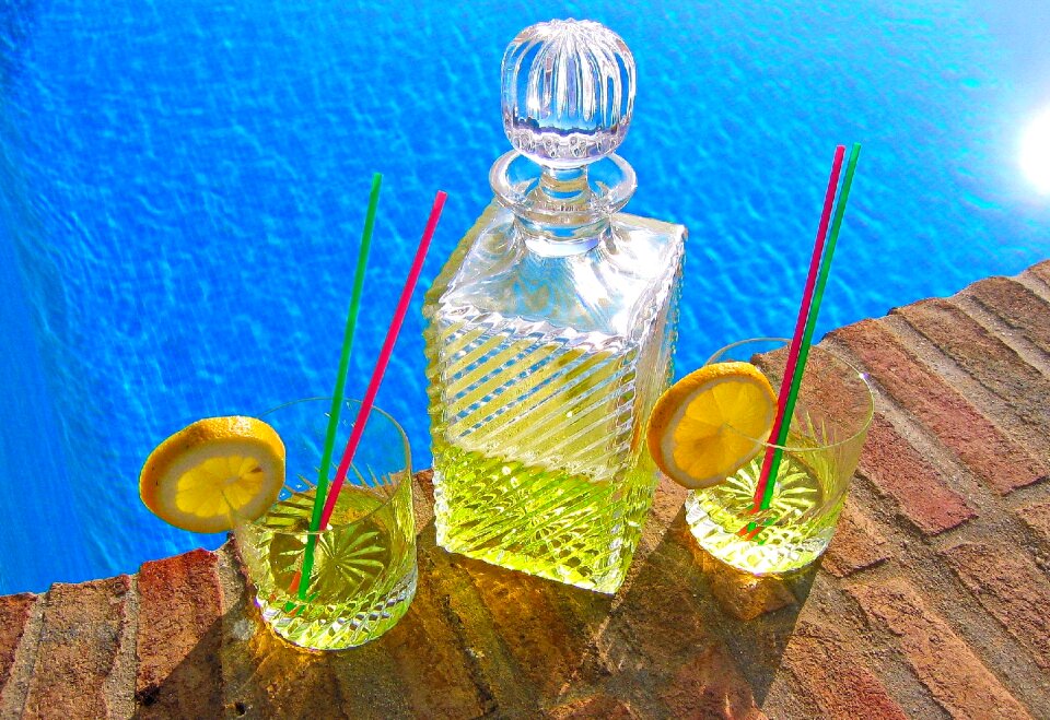 Alcohol alcoholic refreshment
