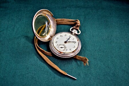 White rabbit clock alarm