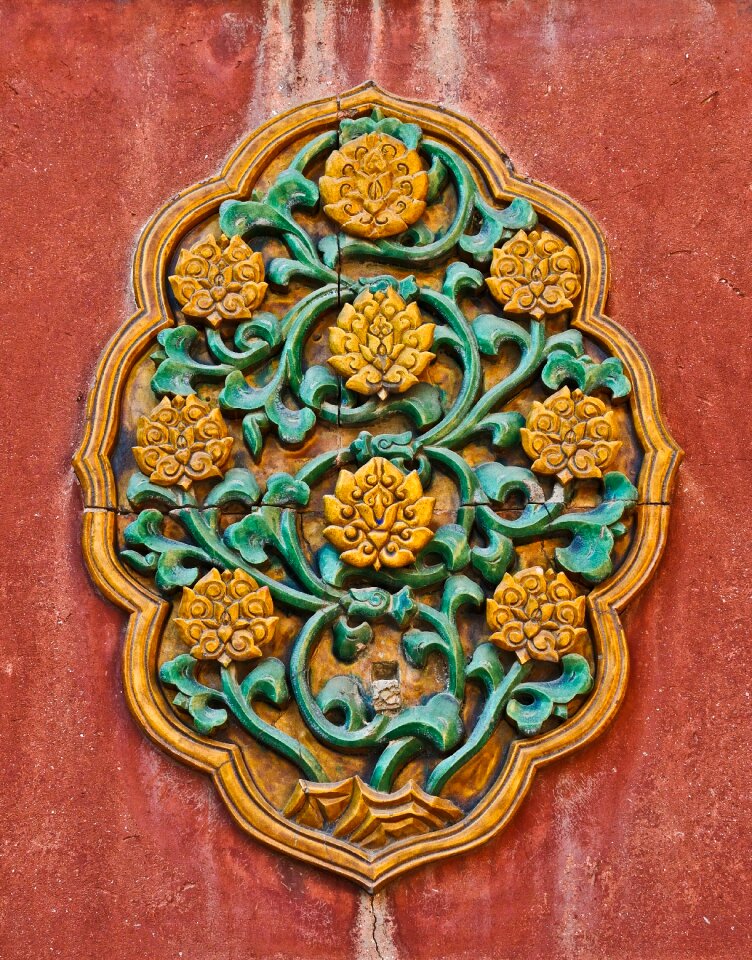 Wall earthenware decoration