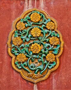 Wall earthenware decoration