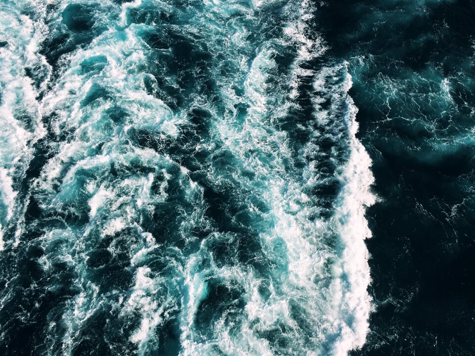 Turquoise dark ocean
