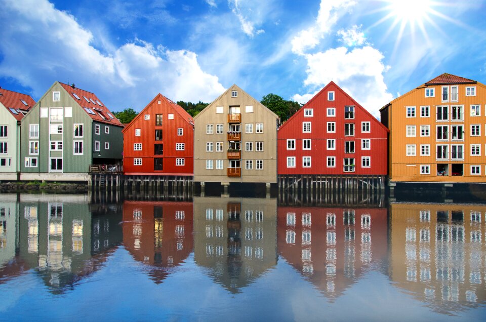 Norway houses colors