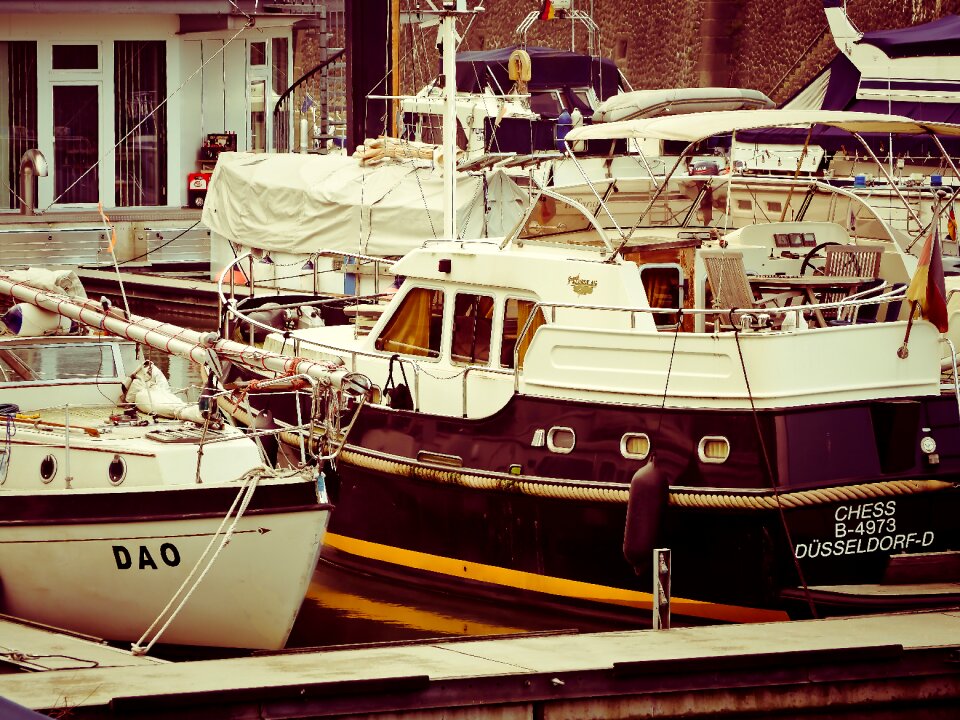 Anchorage ship yachts