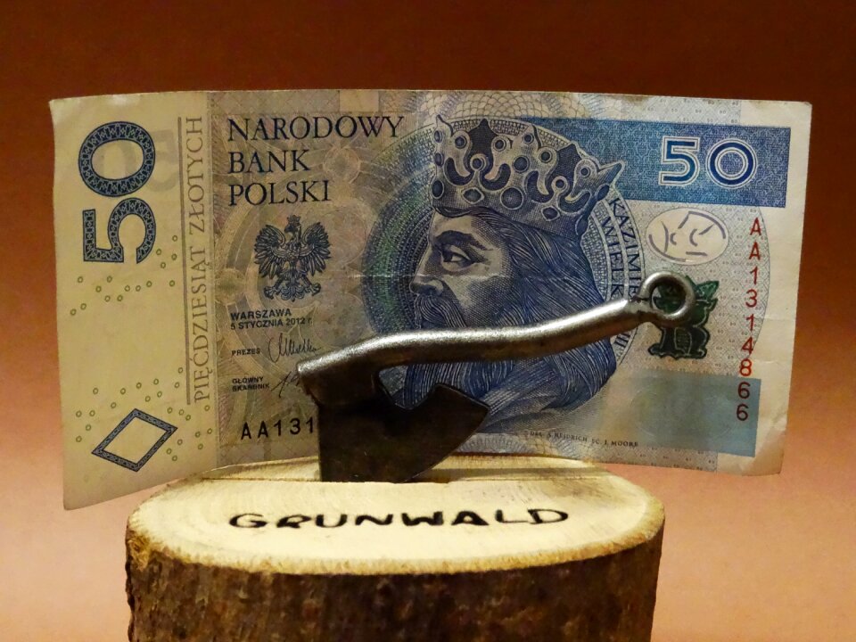 Means of payment euro banknotes pay