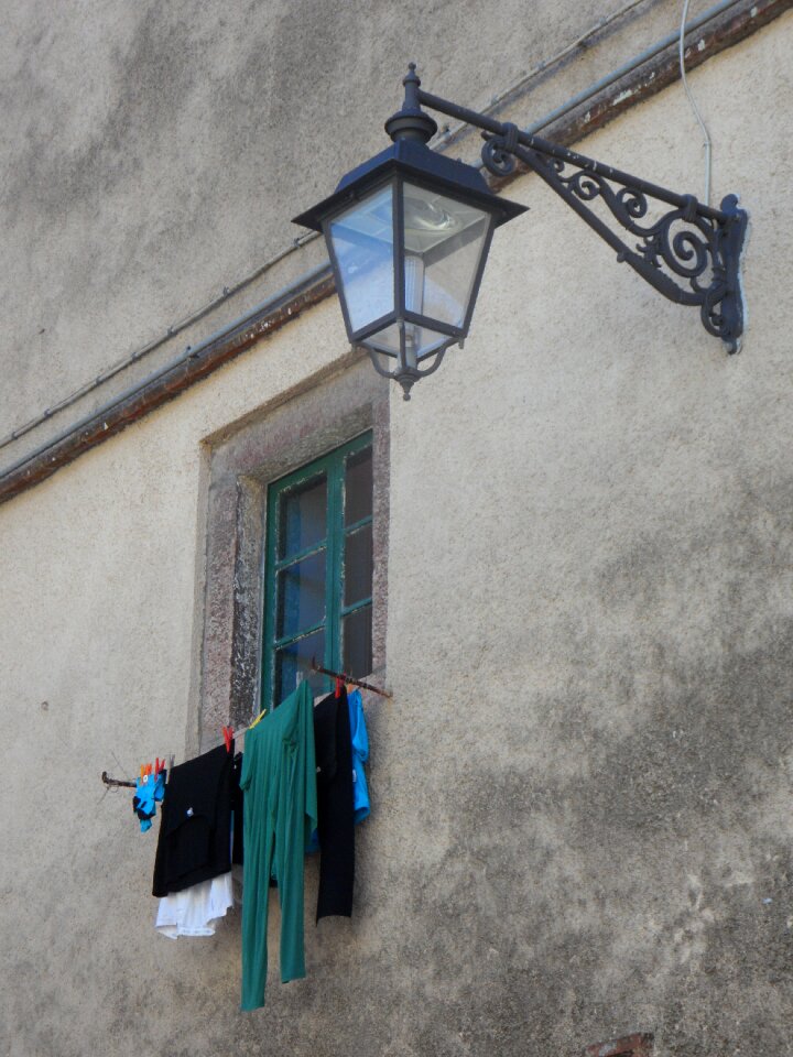 Street lamp house window photo