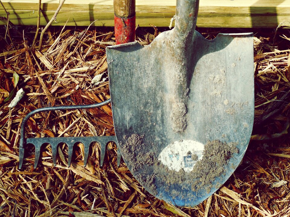 Hand tools handle labor