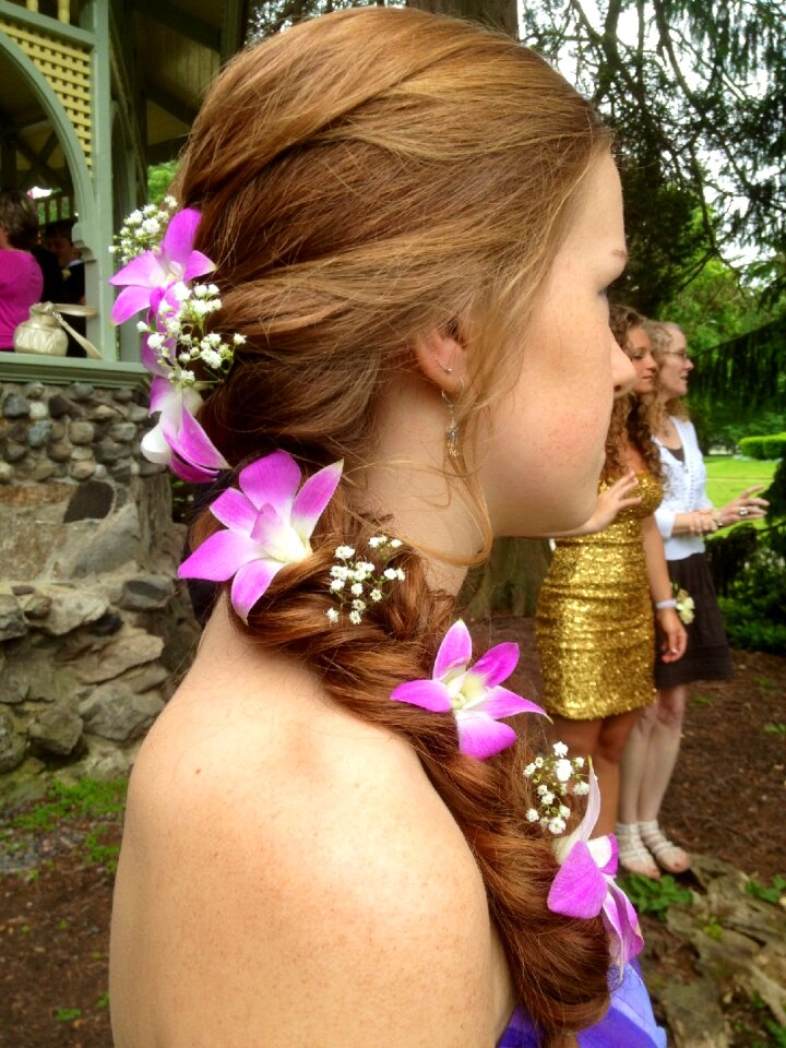 Hairstyle redhead young