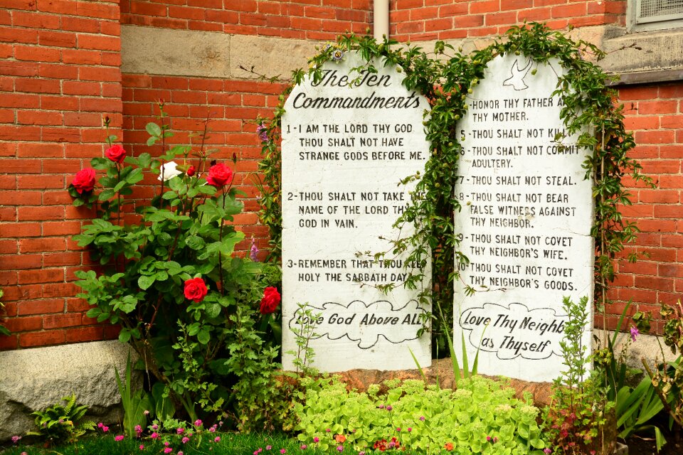 Rules stone commandments
