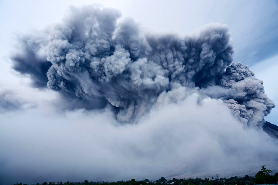 Volcanic eruption ashes volcano