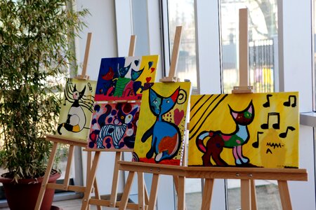 Gallery painting exhibition cat photo