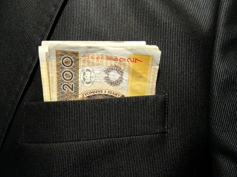 Means of payment euro banknotes pay