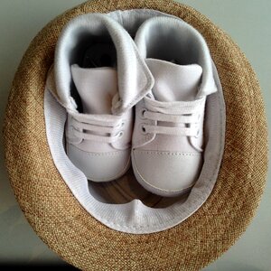 Baby shoes hat
