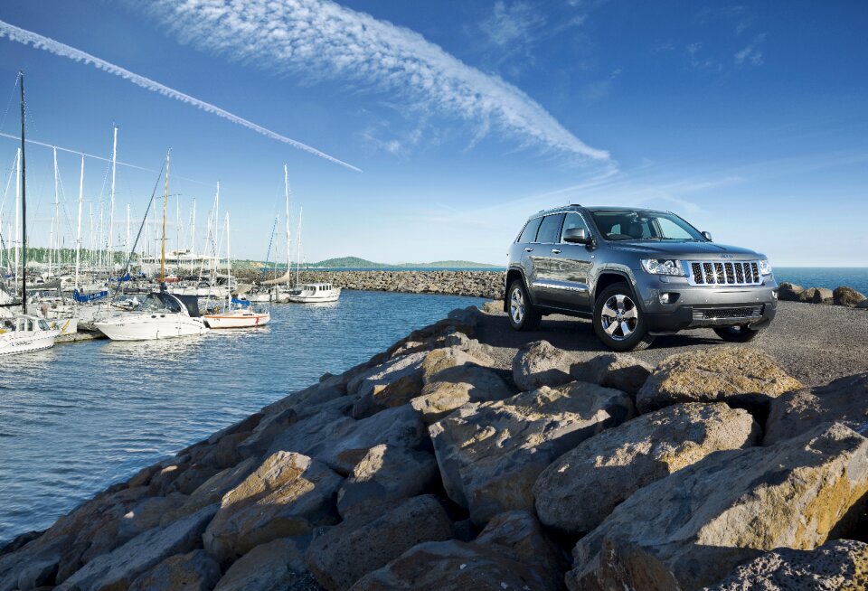 Grand cherokee rocks