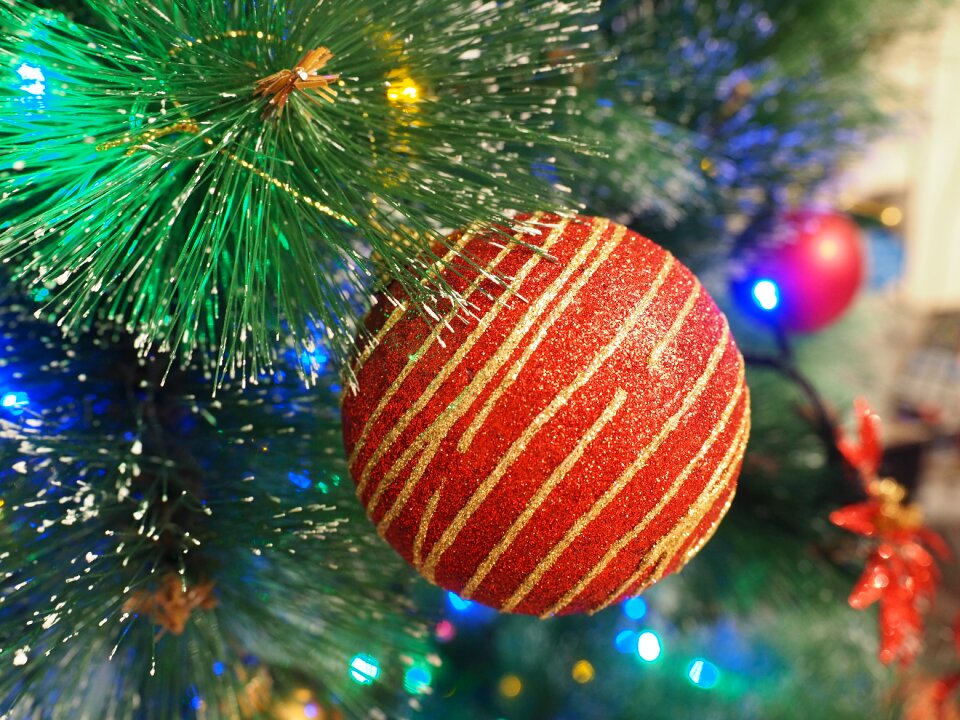 Holiday swag ornament
