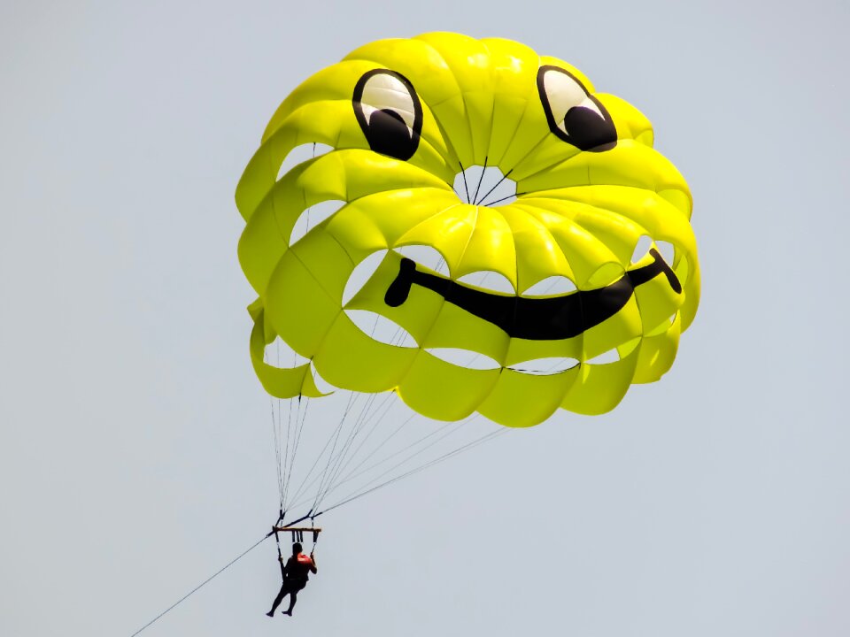 Parachute paragliding fun