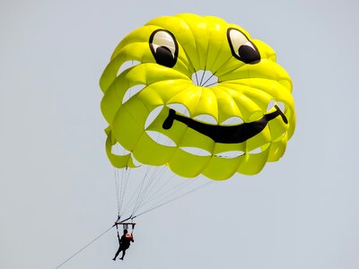 Parachute paragliding fun