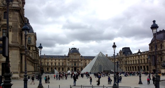 Musée du Louvre, Paris, Île-de-France, France photo