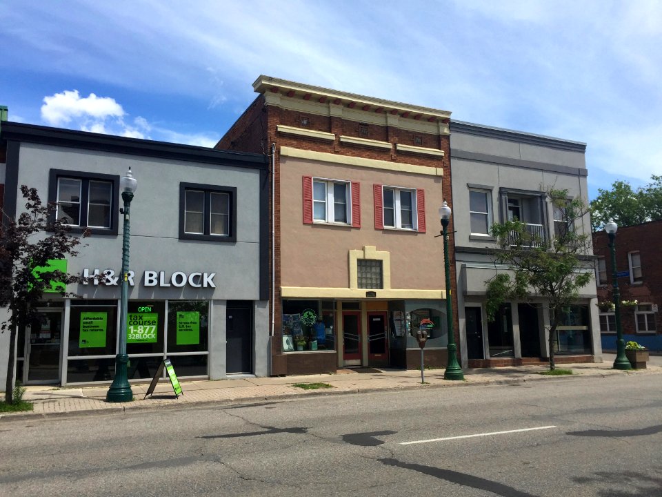 Queen Street, Sault Ste. Marie, ON 