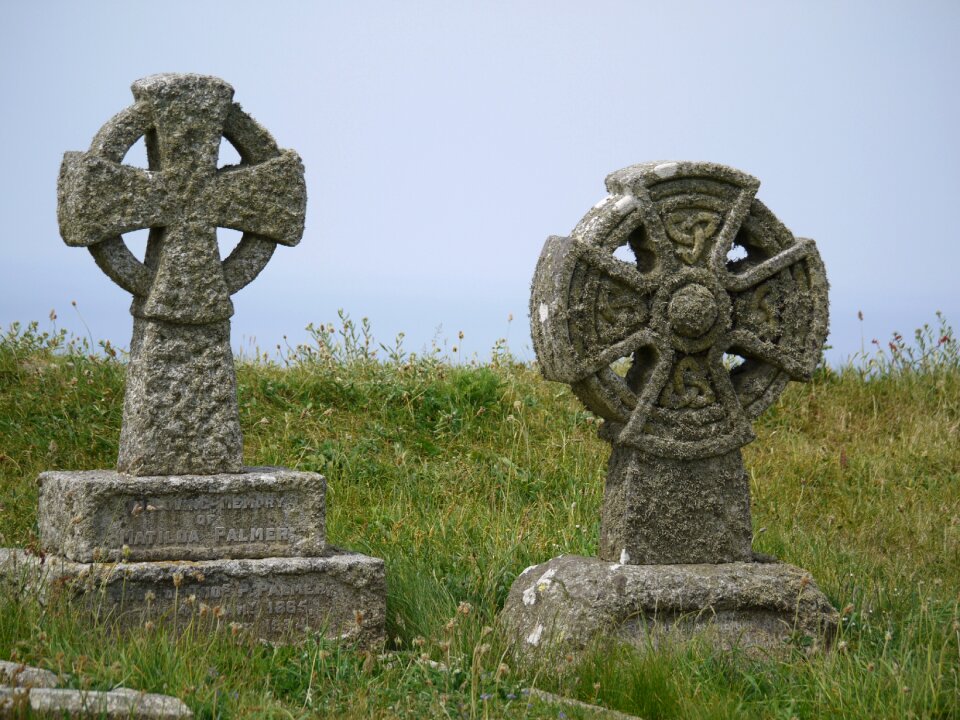 Tombstone moss roof