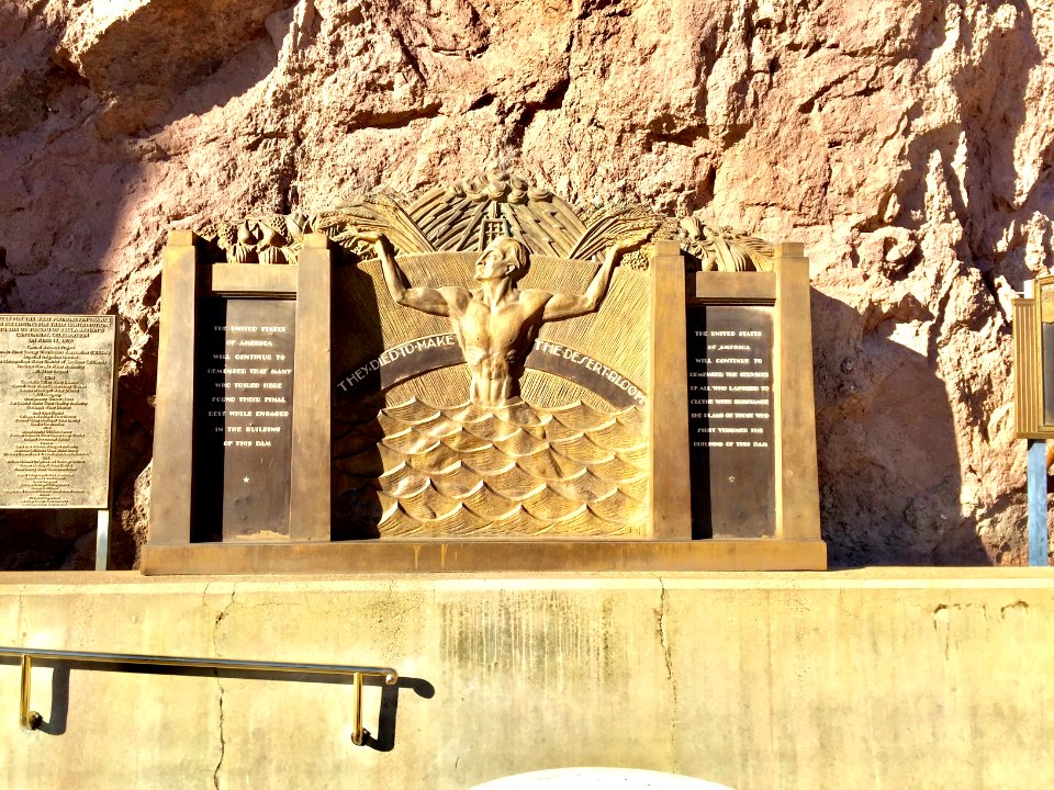 Monument, Hoover Dam, NV-AZ 