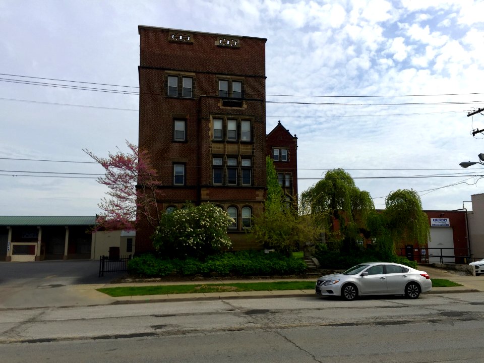Dixon Hall Apartments, Prospect Avenue Historic District, … 