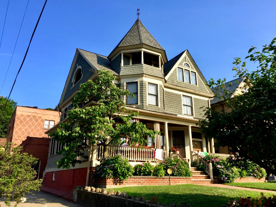Murray Hill Road, Little Italy, Cleveland, OH 