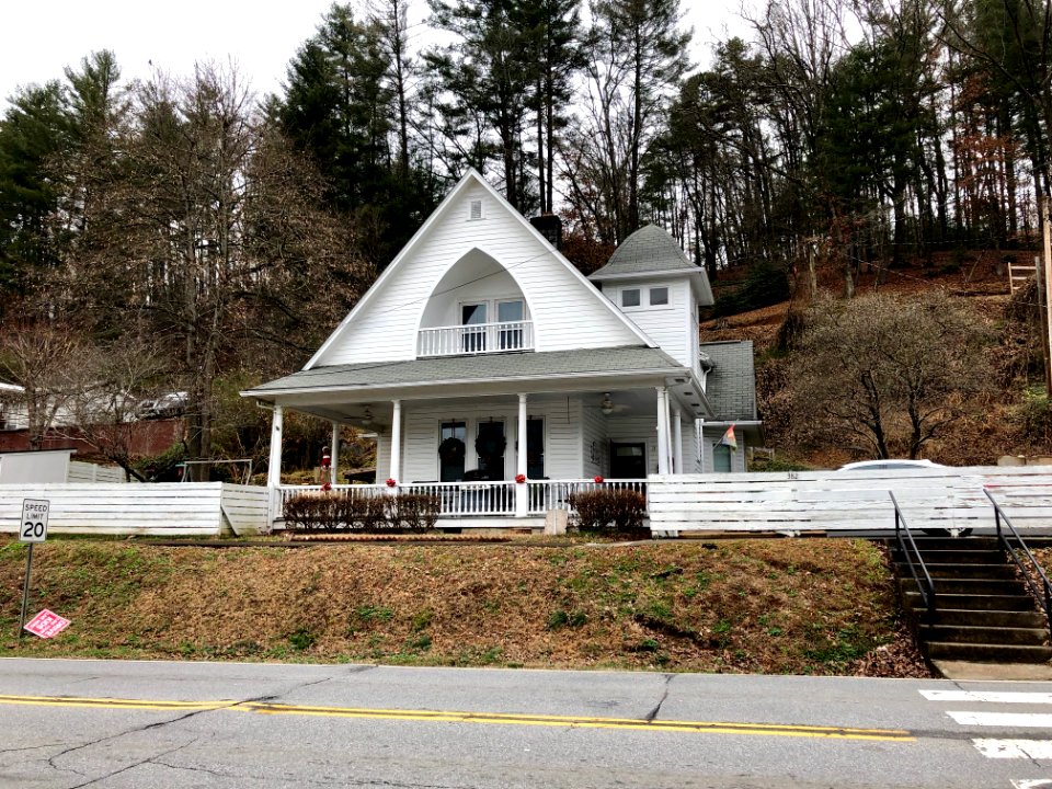 The Pebble Dash House, Dillsboro, NC 