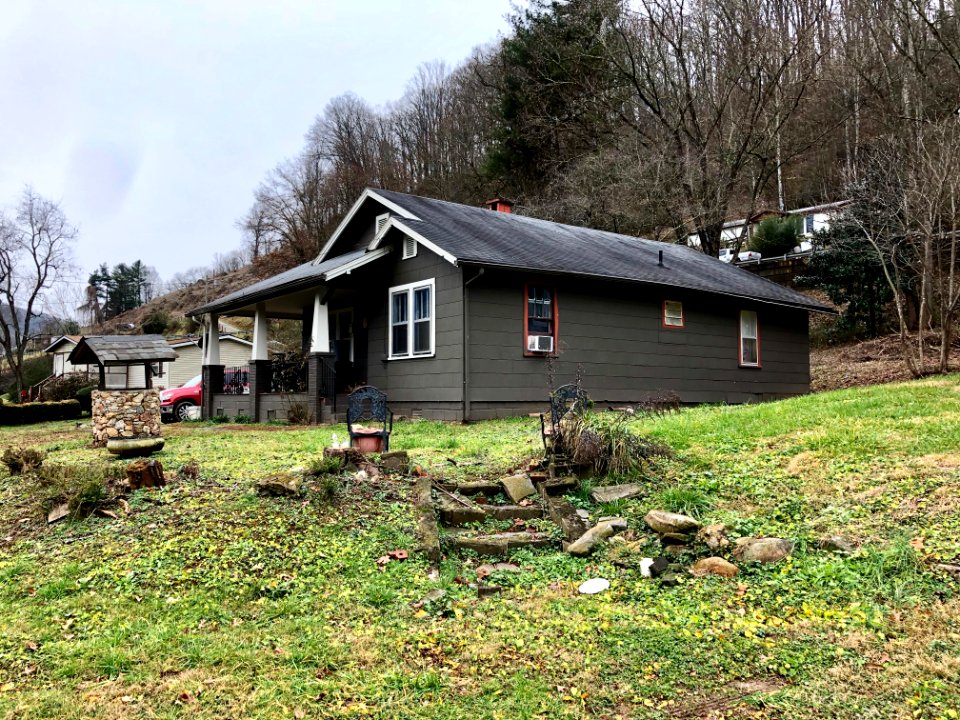 Chipper Curve Road, Sylva, NC 
