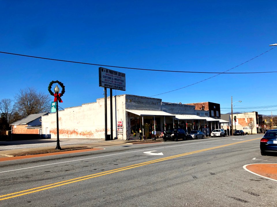 7th Avenue East, Hendersonville, NC 