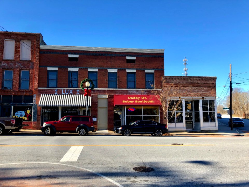 7th Avenue East, Hendersonville, NC 
