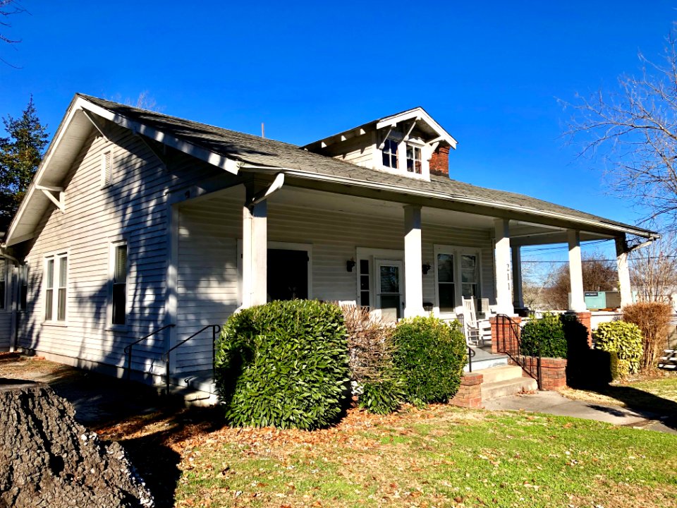 7th Avenue West, Hendersonville, NC 