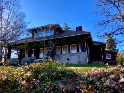 Oakland Street, Hendersonville, NC 