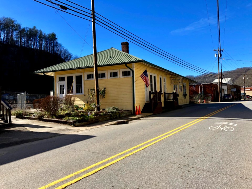 Old Marshall Depot, Marshall, NC 