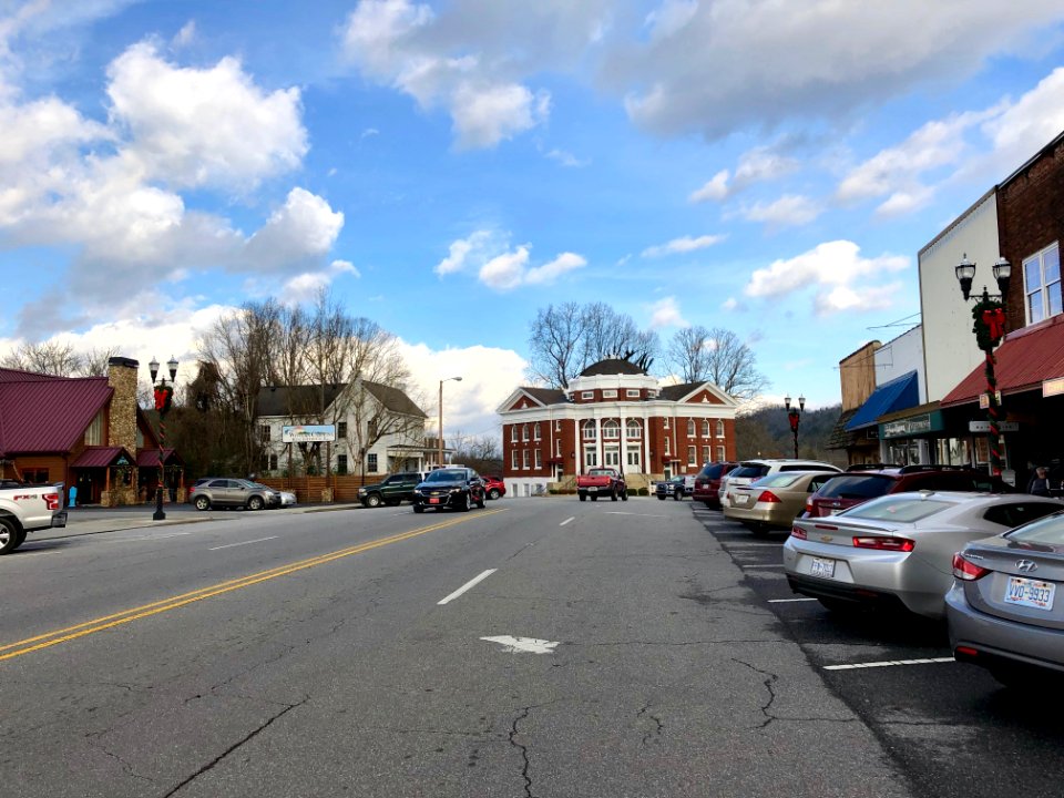 Valley River Avenue, Murphy, NC 