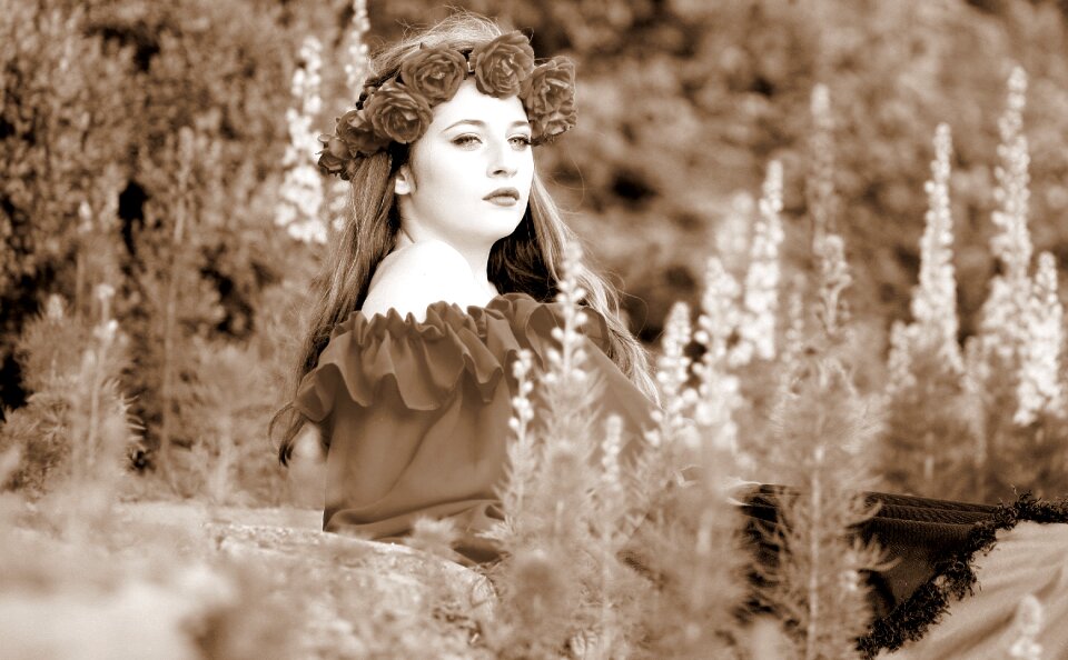 Wreath beauty black and white