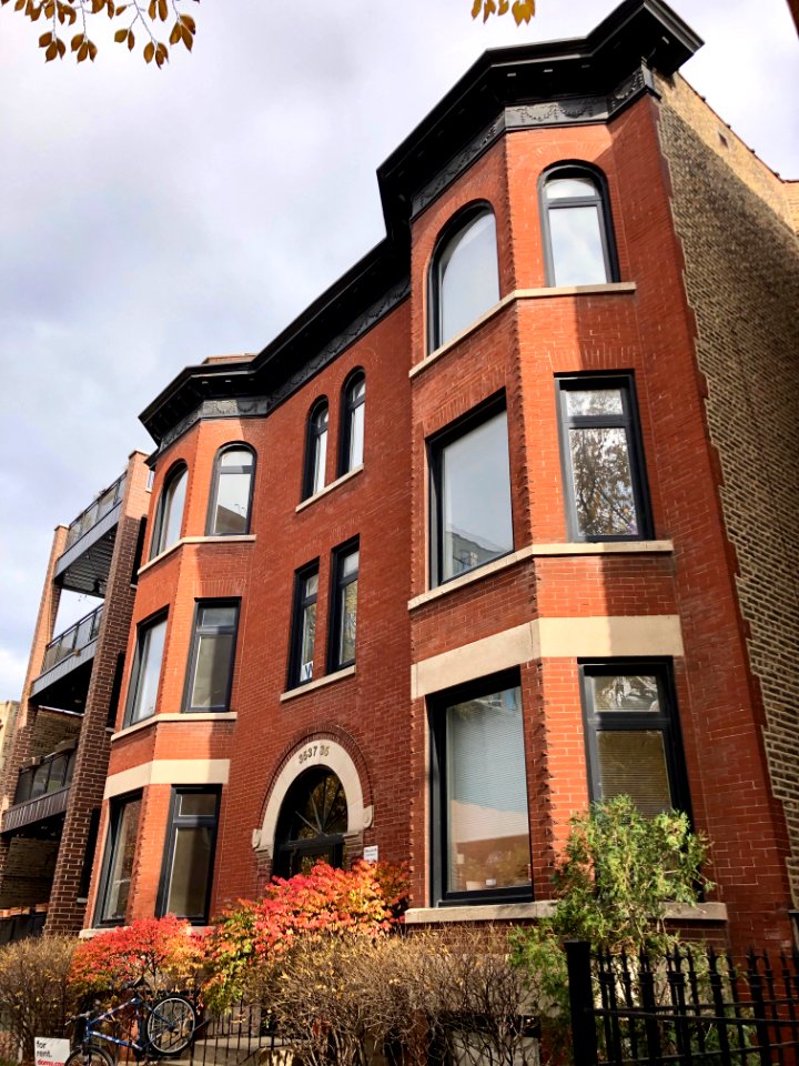 North Sheffield Avenue, Wrigleyville, Chicago, IL 