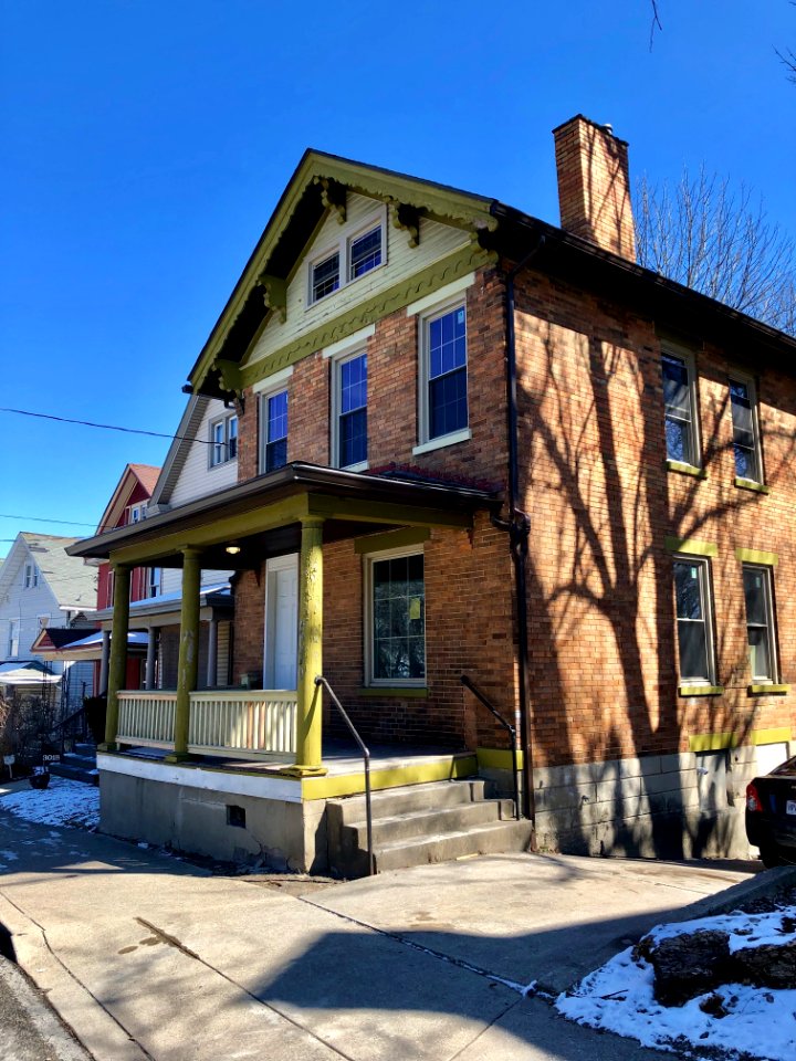 Gilbert Avenue, Walnut Hills, Cincinnati, OH 