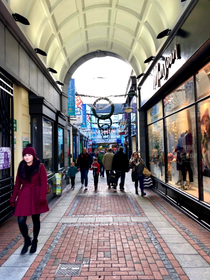 Market Cross Shopping Centre, Cill Chainnigh, Éire 