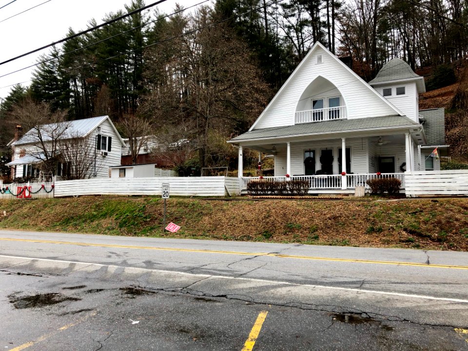 The Pebble Dash House, Dillsboro, NC 