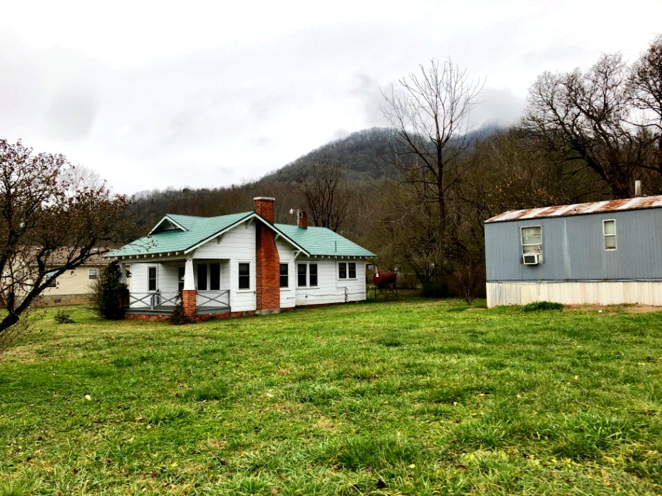 Chipper Curve Road, Sylva, NC 