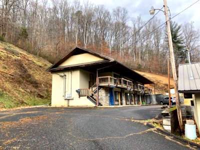 Old Thunderbird Motel, Cherokee, NC 