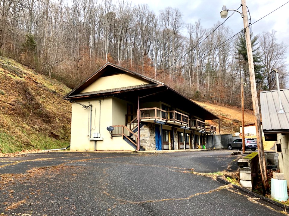 Old Thunderbird Motel, Cherokee, NC 