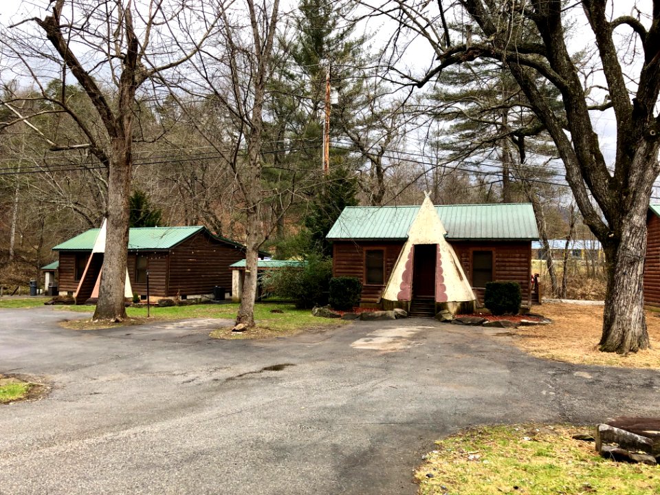 Old Mac's Indian Village Teepees, Cherokee, NC 