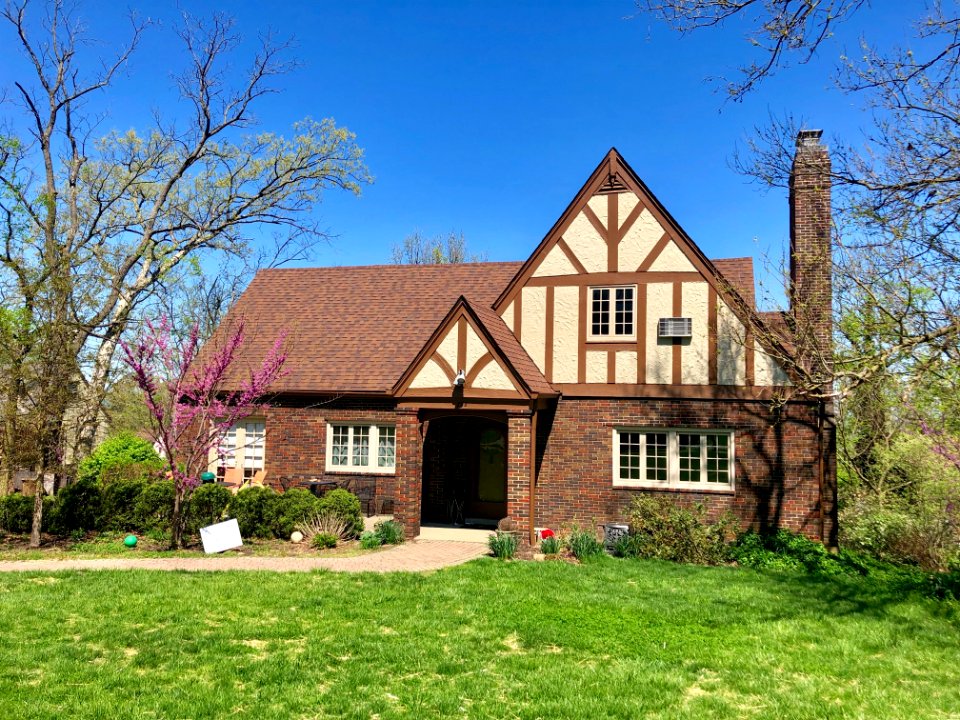 Red Bud Avenue, North Avondale, Cincinnati, OH 